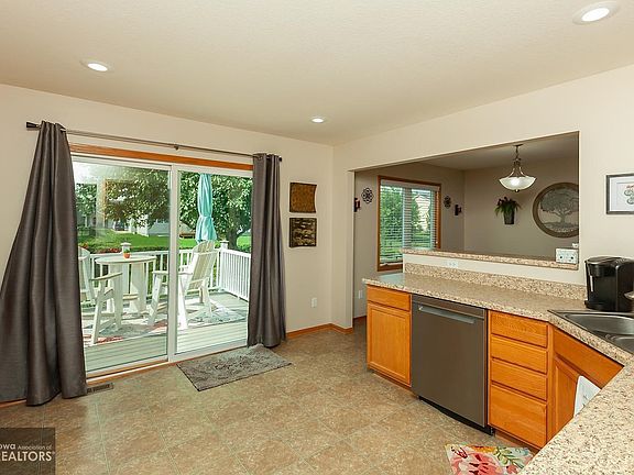 3rd image of 4804 Rose Cir