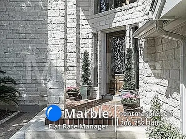 5607 Courtyard Dr, Austin, TX 78731