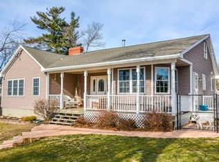 25 Robbins Ave, Dracut, MA 01826