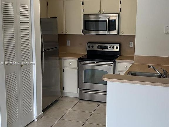 5th image of 7240 NW 114th Ave #2011