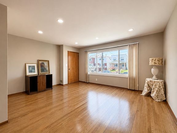 2nd image of 185 W 3rd St #1