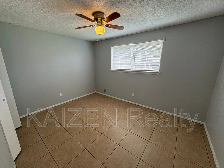 151 N Belvedere Blvd #12 — Photo 8