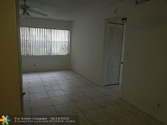 3rd image of 811 Twin Lakes Dr #32-B