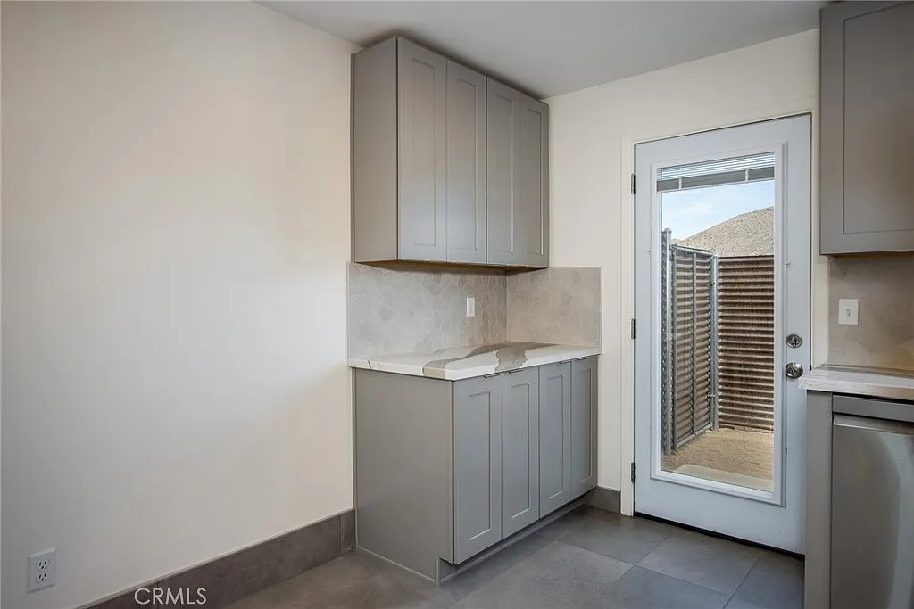 2 bed, 832 sqft, $1,650 — Photo 4