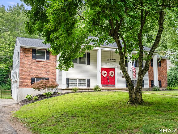 3rd image of 447 Lovely Street