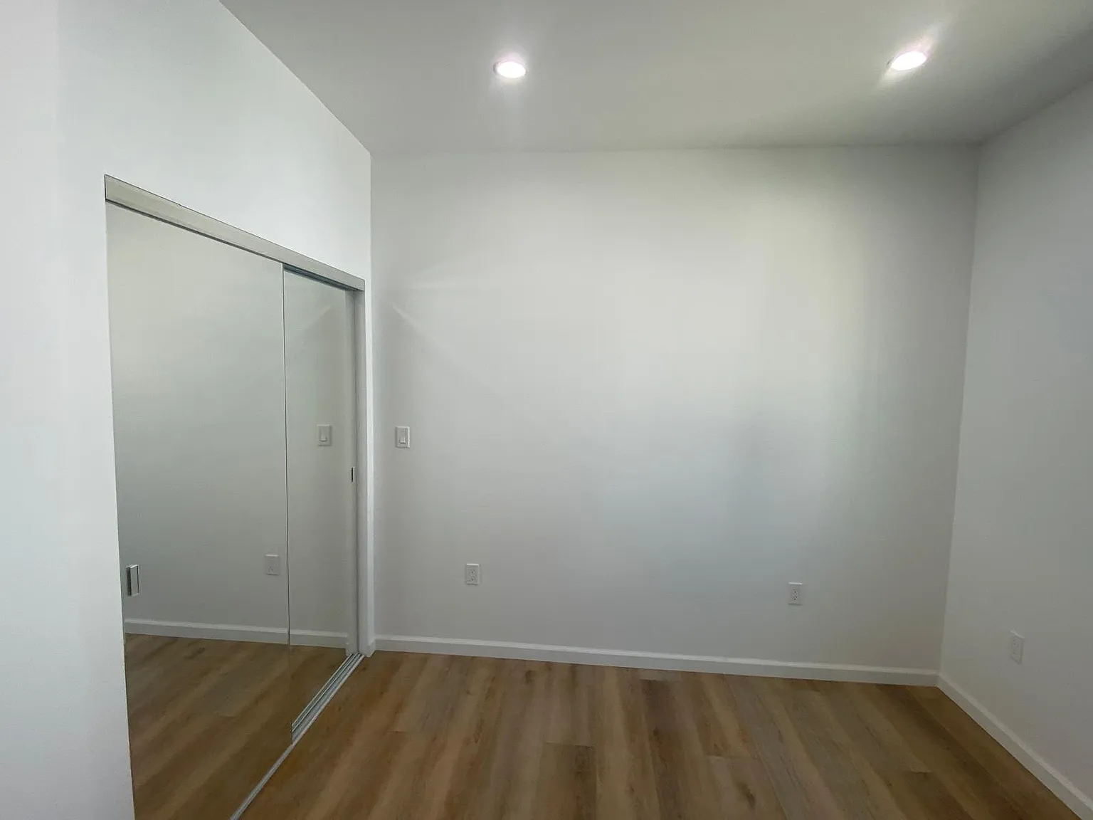2 bed, 1.5 bath, 650 sqft, $3,000 — Photo 3