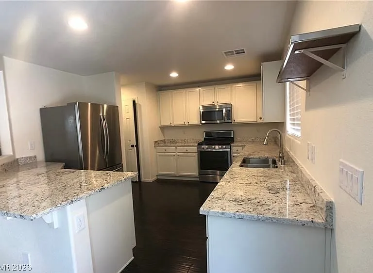 10633 Upper Laurel St — Photo 6