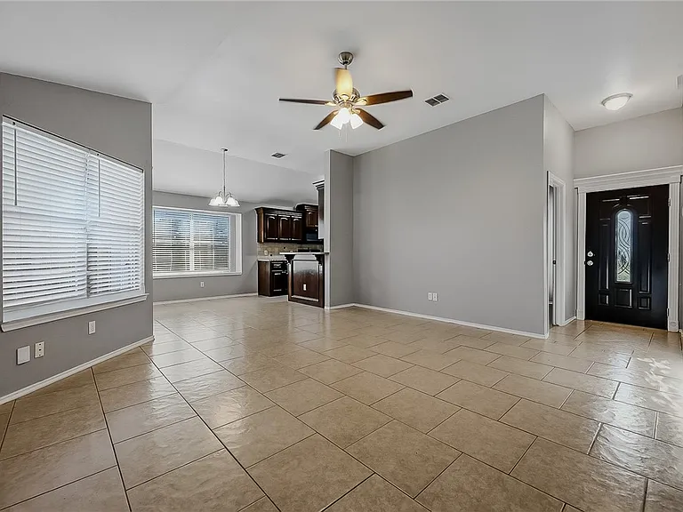 7926 Elk Dr — Photo 3