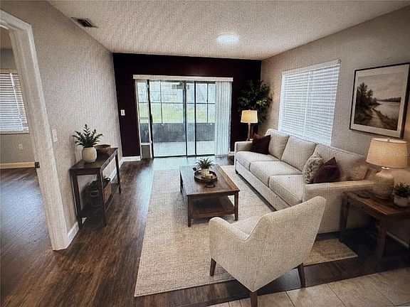 3rd image of 511 LONGFELLOW COURT #B