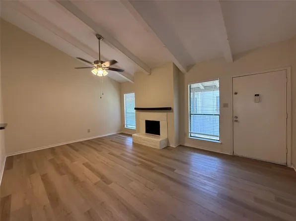 5711 Sugar Hill Dr APT 26, Houston, TX 77057