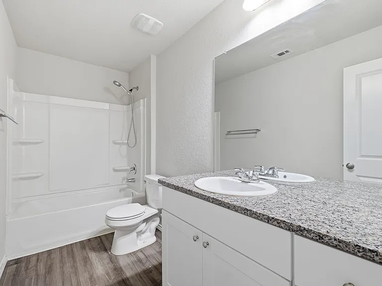 13755 Bradford Park — Photo 19