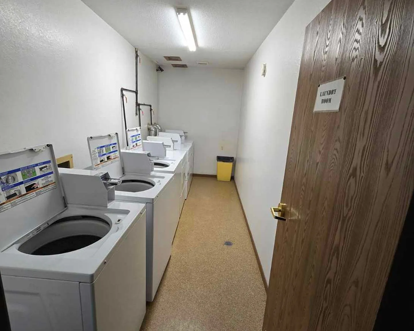 River Road Apartments — Photo 2