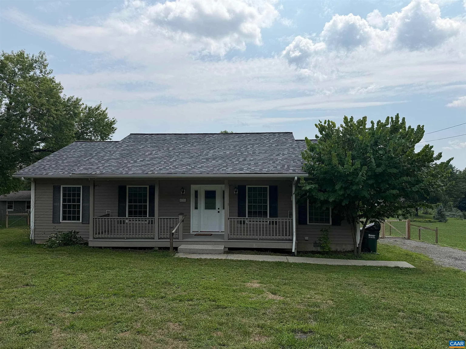 3 bed, 2.0 bath, 1344 sqft, $2,600 — Photo 1