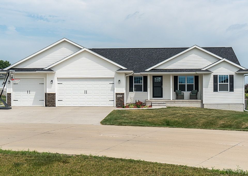 1st image of 4586 Meadow Creek Dr