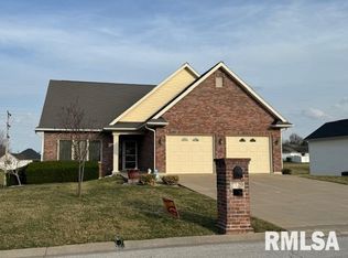 1329 Cadbury Rdg, Quincy, IL 62305