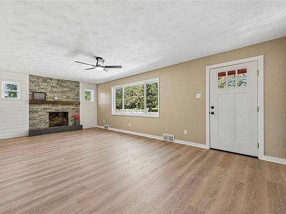 4th image of 4533 Ridgeview Dr