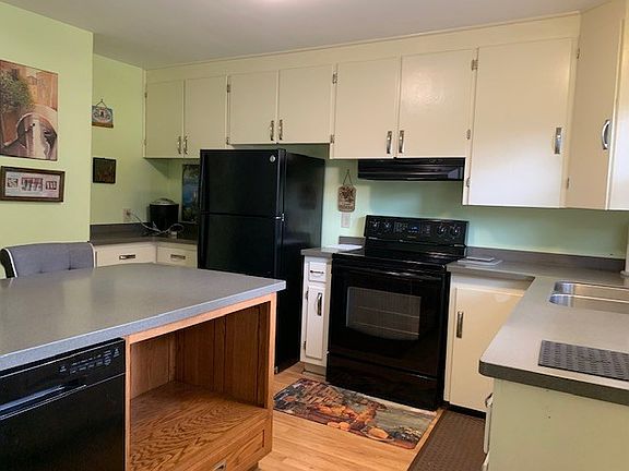 5th image of 294 Lee Ave