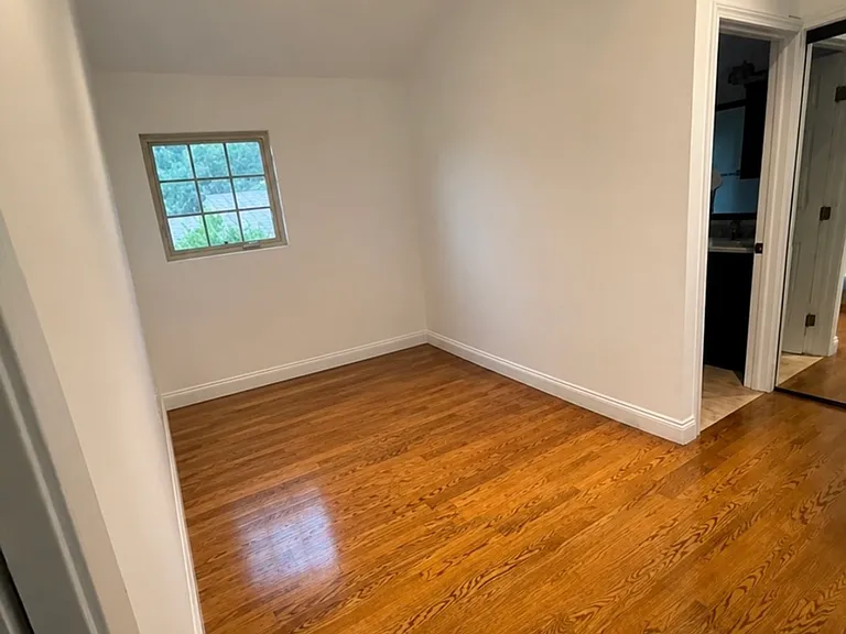 5261 La Roda Ave — Photo 8