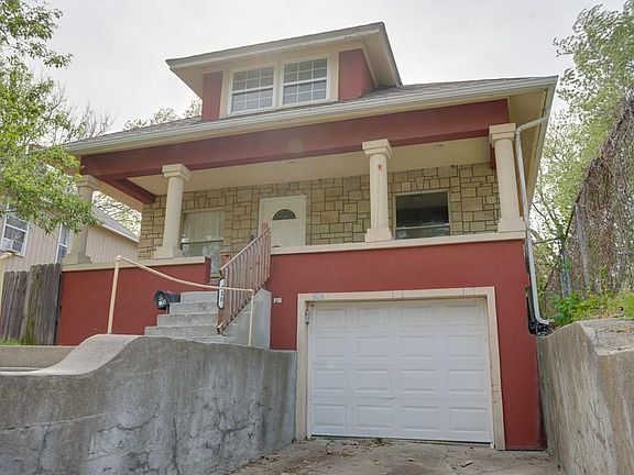 2nd image of 418 Denver Ave