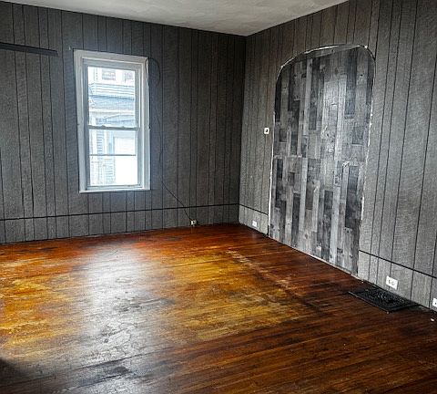 3rd image of 1 Catherine St