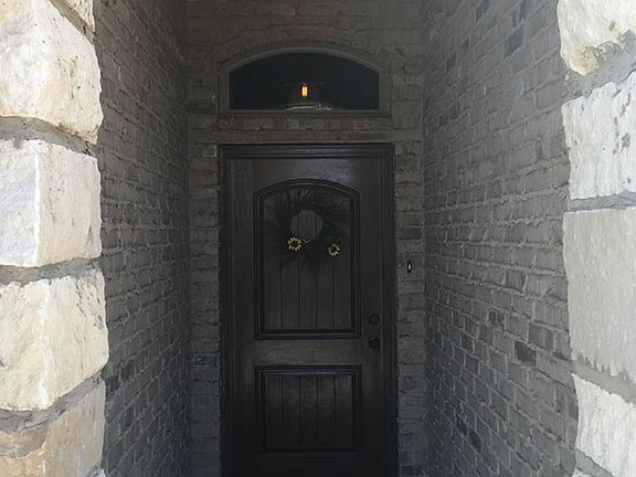 4th image of 1827 Sioux Dr