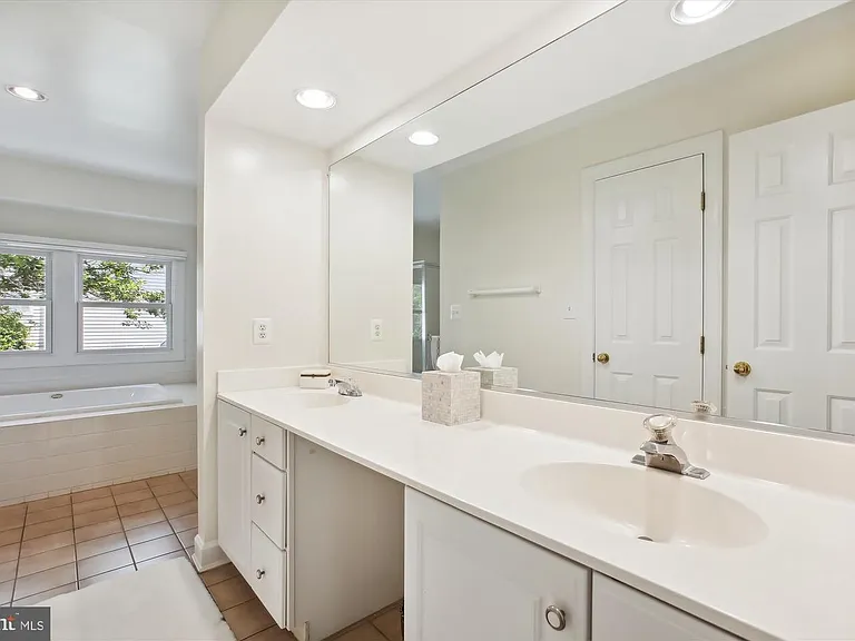 2071 Madrillon Rd — Photo 18