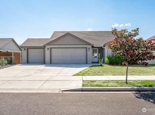 626 S Lakeland Dr, Moses Lake, WA 98837
