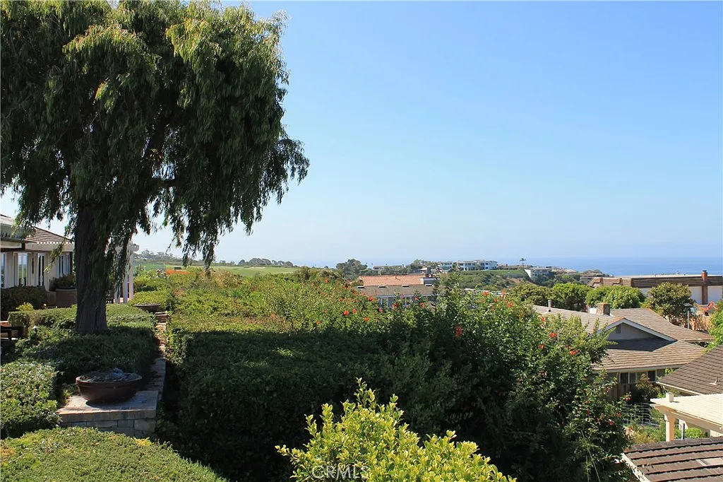 3 bed, 2.5 bath, 2165 sqft, $17,500 — Photo 3