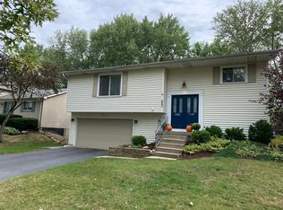 160 Thackeray Dr, Bolingbrook, IL 60440