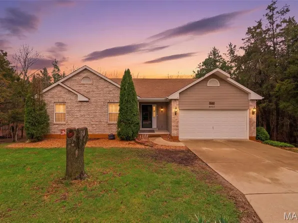 9937 Sassafras Dr, Hillsboro, MO 63050