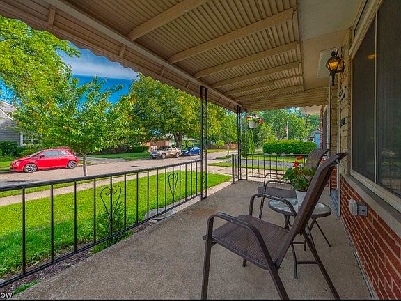 5th image of 3465 Carrmunn Ave