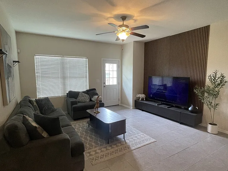 Black Granite Dr — Photo 8