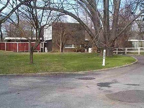 1st image of 220 Willow Pond Ln