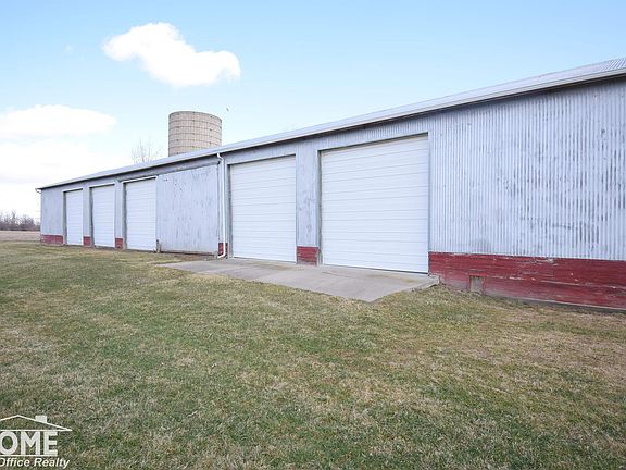 2nd image of 4141 Copas Rd