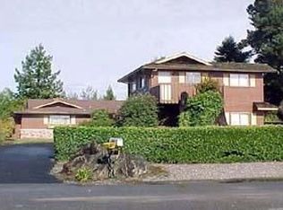 828 Holman Way, Fortuna, CA 95540