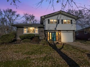 2646 Christina Dr, Lansing, IL