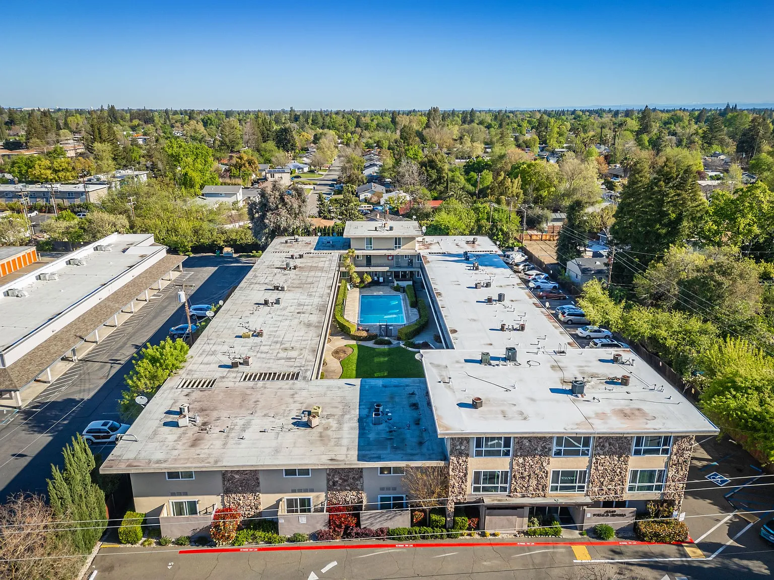 Villa Roma Apartments. — Photo 3