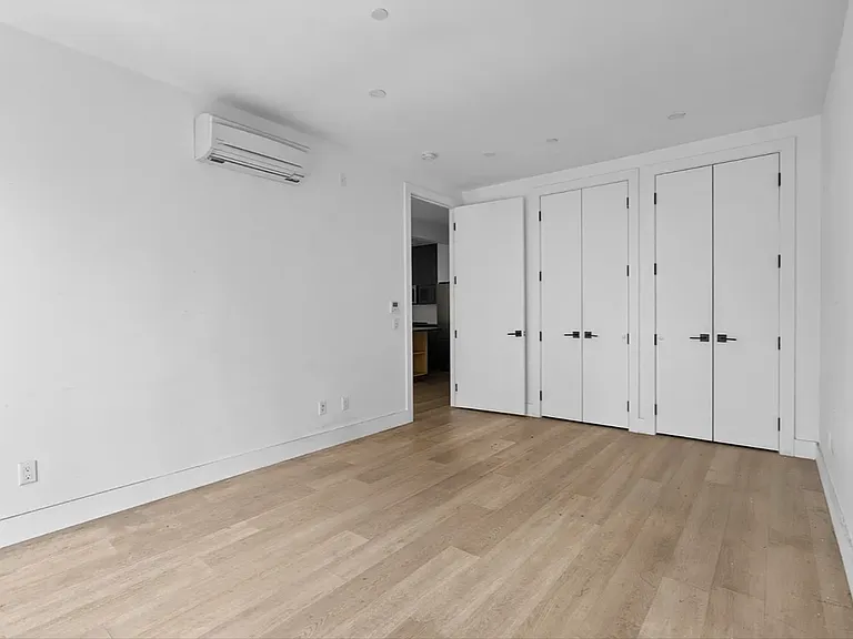 2490 3rd Ave #5A — Photo 12