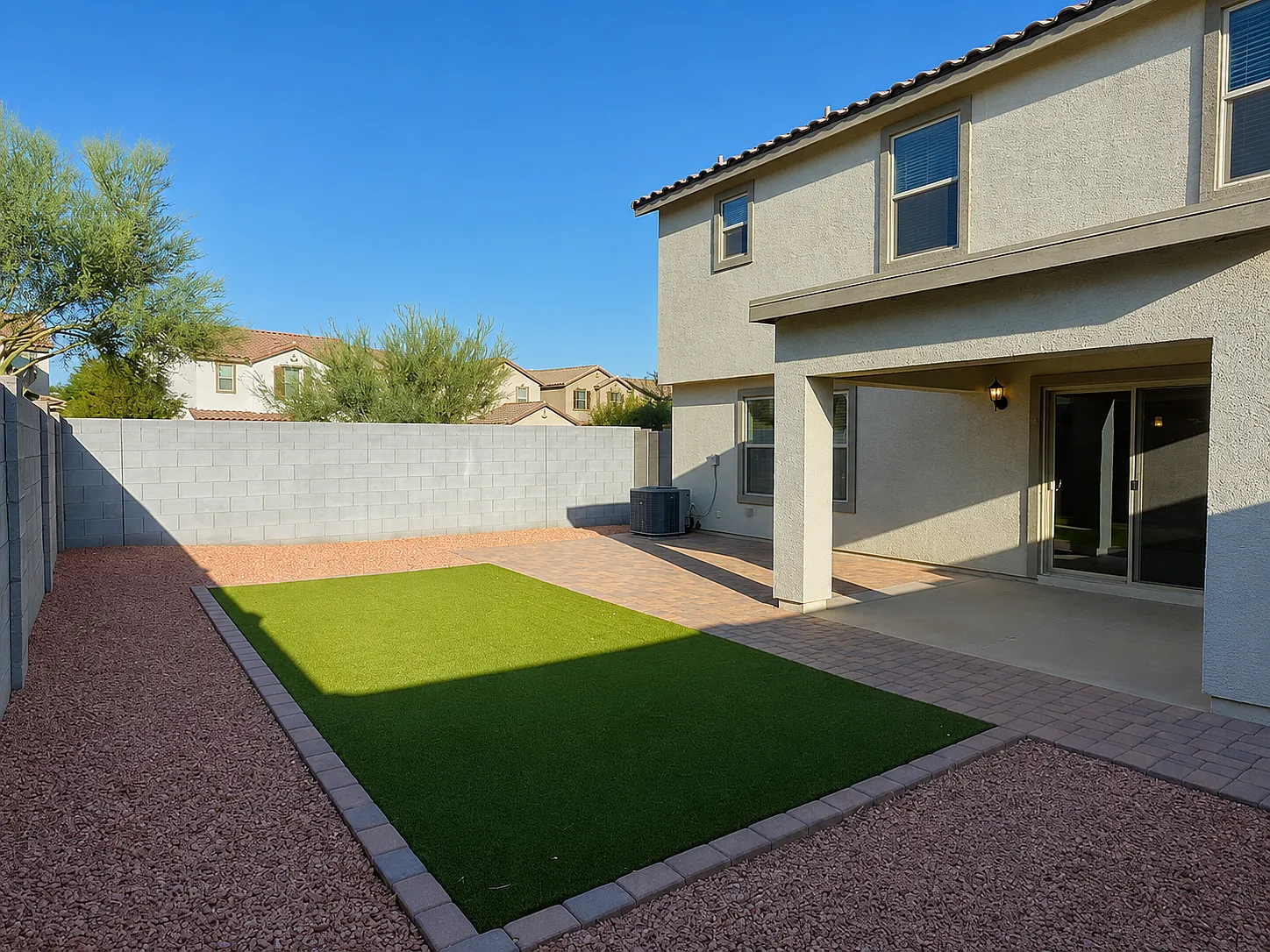 4 bed, 2.5 bath, 2230 sqft, $1,975 — Photo 2