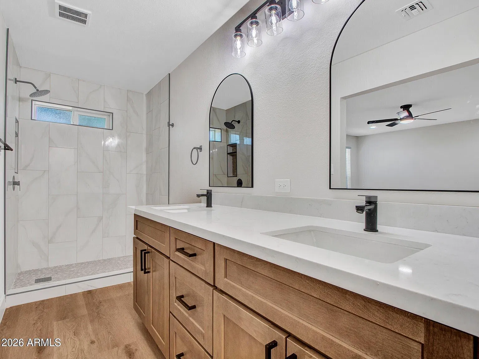 4 bed, 2.0 bath, 2054 sqft, $3,500 — Photo 3