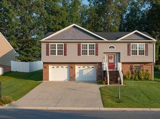 902 Ritchie Blvd, Staunton, VA 24401