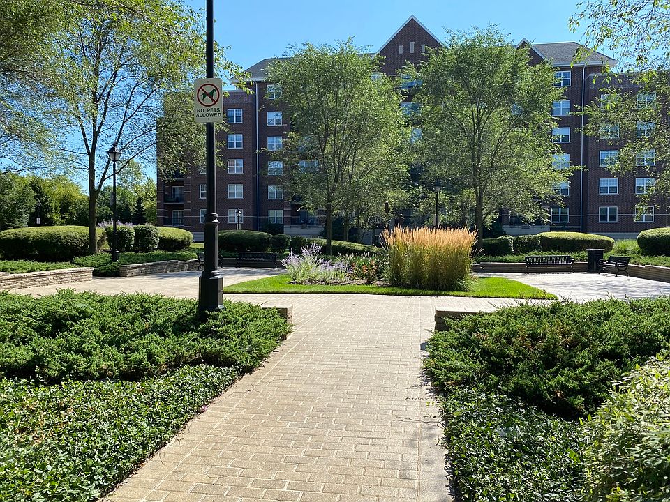 1st image of 470 W Mahogany Ct Unit 701
