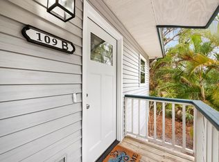 109 Shore Rd, Nokomis, FL 34275