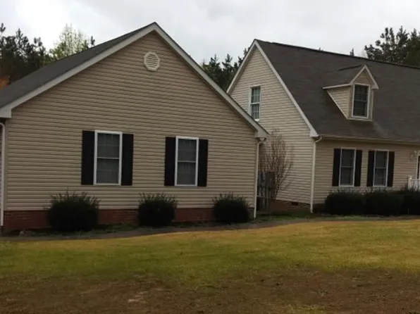 1402 Piney Grove Rd, Warsaw, VA 22572