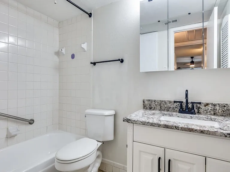 10216 Regal Oaks Dr #C — Photo 9
