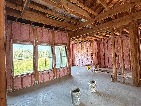 3rd image of 18003 Spruce St