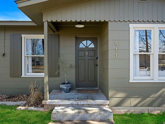 4th image of 511 Olive St