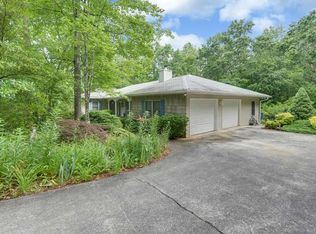 318 Woodside Acres Dr, Murphy, NC 28906