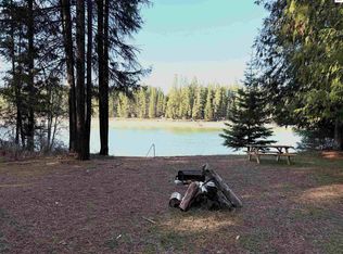 148 Cottonwood Ln, Priest River, ID 83856