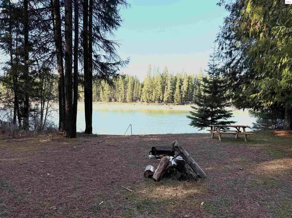 148 Cottonwood Ln, Priest River, ID 83856